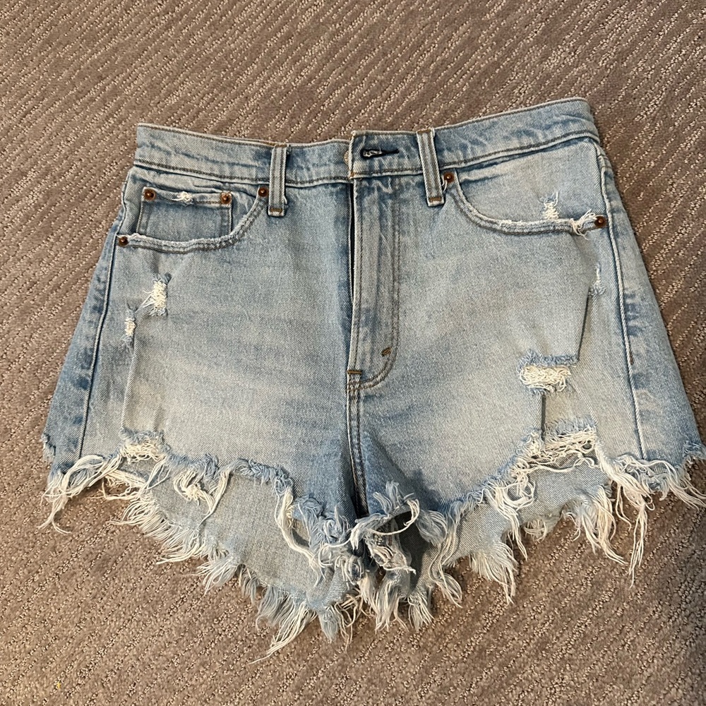Abercrombie High Rise Mom Short